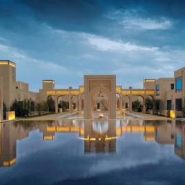 Wanda Vista Ganman Dunhuang, готель у місті Дуньхуан