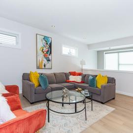 Sheila and Isaac's Luxury Home, hotell i Edmonton