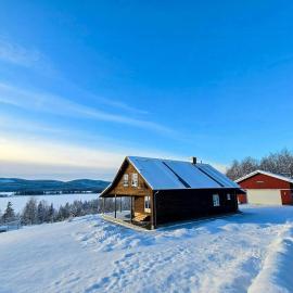 Forest Cabin With Sauna And Views Near Hurdal, Hotel in Brattlia