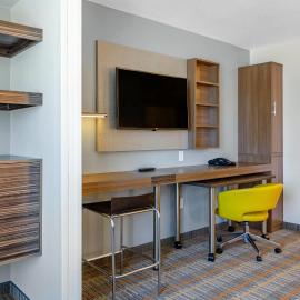 MainStay Suites Great Falls Airport, hotel u gradu Grejt Fols