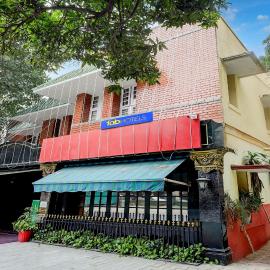 FabHotel Kences Inn