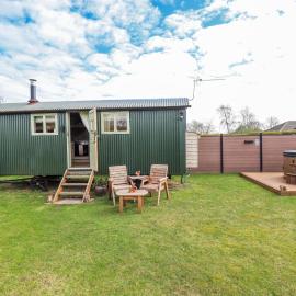Twit Twoo Shepherds Hut