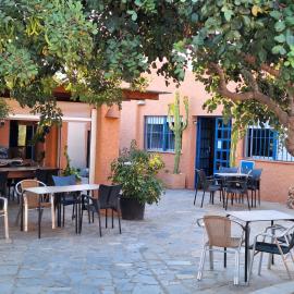 Albergue de San Jose, hotel a San José