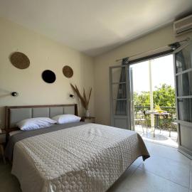 Ninemo Residences Skiathos, hotel u gradu Achladies