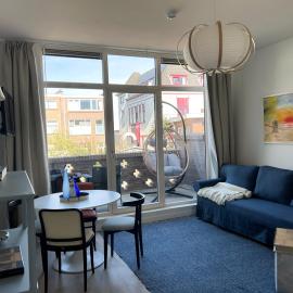 Strandhuis Scheveningen - Studio Apartments, hotel u gradu Sheveningen