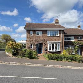 Steyne Cottages, with wonderful Solent views, Hotel in Seaview