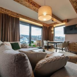 Allure Chalet, z prywatnym jacuzzi, z widokiem na góry