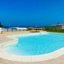 SHARED SWIMMING POOL, House relax Lu Bagnu