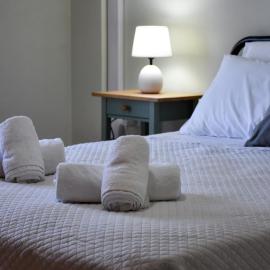 Seaside apartment platana kimis evoia, отель в Кими