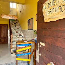 Albergue El Texu - the full service pilgrim experience, hotel in La Espina