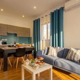 Modern Apartments in Sliema Centre Walk to Seafront, WiFi & AC