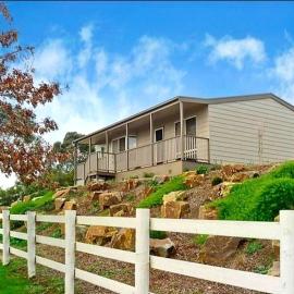 Oak Hill Cottage - Chirnside Park, hotel in Wonga Park