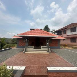 Naadan Villa, hotelli kohteessa Irikkūr