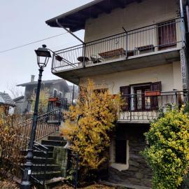 The Golden Eagle - Champdepraz, hotel en Champdepraz
