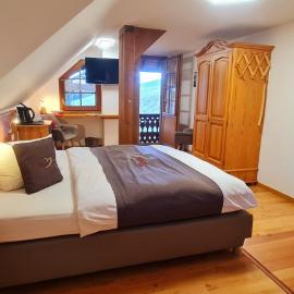 Gästehaus Holzer Kreuz- Gästezimmer Margerite für 2 Personen inkl Landfrühstück, hotel a Fröhnd