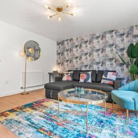 Cozy Work-ready Home with Netflix in Brierley Hill, Comfort for Business & Leisure