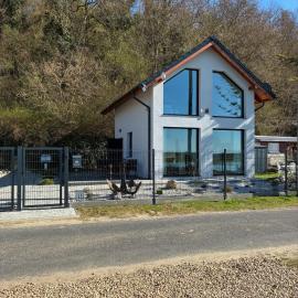 Domek Nad Odrą, hotel en Krajnik Dolny