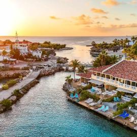 Ocean Pearl - Luxury Oceanfront at Mambo Beach, hotel in Willemstad