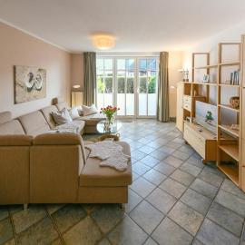 Um Süd Ferienhaus Inselrose, hotel in Langeoog