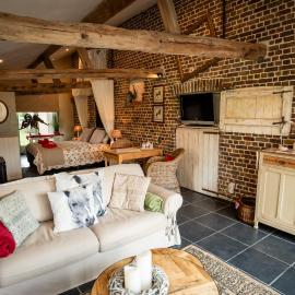 B&B Hoeve Westdijk, hotel in Oostkamp