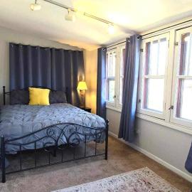 OakPk/PublicTran/2bd/sleep6/WiFi/Chgo/Lndry/Garage, hótel í Oak Park
