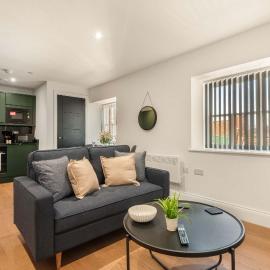 Contemporary Spacious Studio in Central Sheffield, hotel in Sheffield