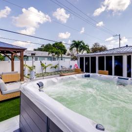 Stroll to Dtwn: Delray Beach Home w/ Outdoor Oasis