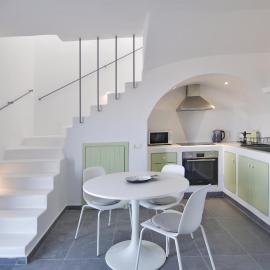 Pyrgos Trilogy Boutique Houses - Methy, hotel in Santorini