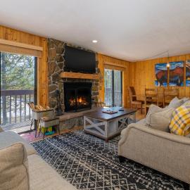 1126 Western Road, hotel in Grand Lake