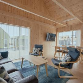 Smæran - vacation home - calm - village life, hotell i Sandur
