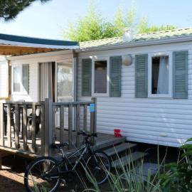 Camping Paradis Le Grand'R - Mobil home 3 Pièces 4 Personnes + TV MAE-9847, hotell i Les Mouettes