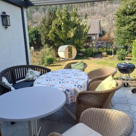 ZusammenZeit in Schleiden - Herbstauszeit in der Eifel, Sauna inklusive, 3 Schlafzimmer - ideal für Familien und Freunde - Hunde freundlich, Hotel in Schleiden