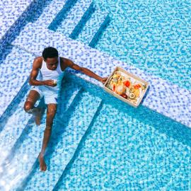Farashuu Luna Hotel, hotell i Kendwa