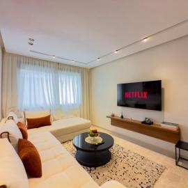 VIVASTAY Casablanca - Panoramic Luxury Studio Cheikh Khalifa Hospital near CFC, hotel in Oulad Akkou