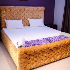 Cutting Edge Guest House, hotel in Daranka
