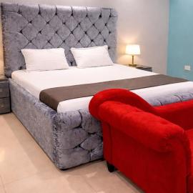 Cutting Edge Guest House, hotel in Daranka
