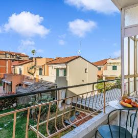 Boccaccio - Apartment with Balcony, Near Marina & Beach - Happy Rentals