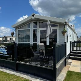 Golden Anchor - The Vogue - Coastal Caravan Breaks