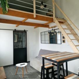 Jolie maisonnette avec terrasse et emplacement voiture à 200m de la plage