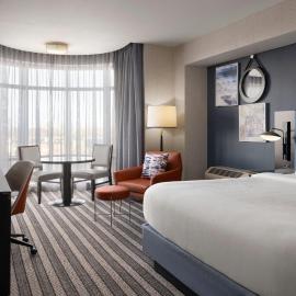 Courtyard by Marriott Boston Brookline - Newly Renovated, хотел в Бруклин
