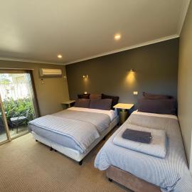 Motel Strahan, hotel Strahanben
