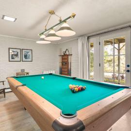 Viesnīca Central AC Game Room Dog-Friendly pilsētā Čatama
