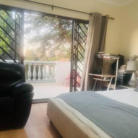 3 bed Cluster home in Sandton, hotel in Sandton