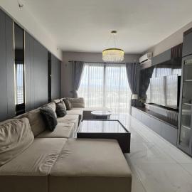 Apartemen SkyHouse 3 BR Bristol 10th Floor, hotell i Samporo