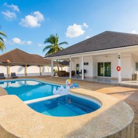 D2 Private Pool Villa Snooker Family & Friends