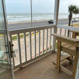 Ocean Front Condo - Cruise Parking -2 Pools -Tennis - Gym - Hot tub - Shoreline Stays 1202