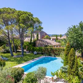 Gîte Ventoux, à Roussillon, mas restauré au calme
