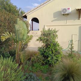 Villa Penelia next to golf courses – hotel w mieście Romanu