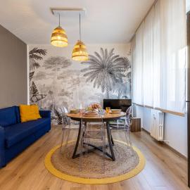 Casa Giada, Arona Centro, 500m dal lago, WiFi, hotel a Arona
