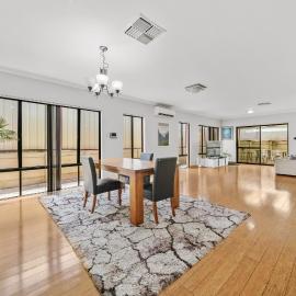 Perth Airport Stay 5BR House with 6 Beds &Parking, hotel v Perthe